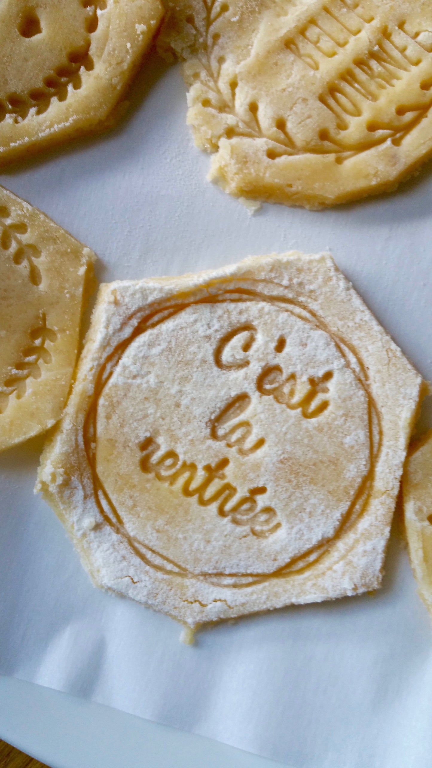 Tampon biscuits personnalisable avec votre logo avec manche en bois