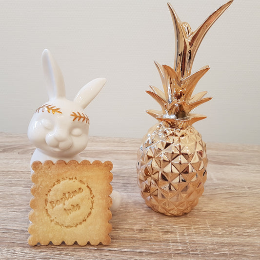 Tampon biscuit baptême Ines avec monture sur mesure pour personnaliser vos sablés ou cookies, vos biscuits seront absolument uniques