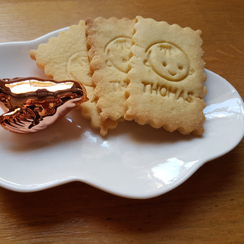 Tampon biscuit baptême Thomas avec monture sur mesure pour personnaliser vos sablés ou cookies, vos biscuits seront absolument uniques