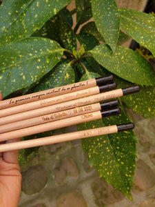 Lots de 8 crayons à planter Sprout en bois certifié gravés personnalisés avec texte pour mariage, baptême, naissance